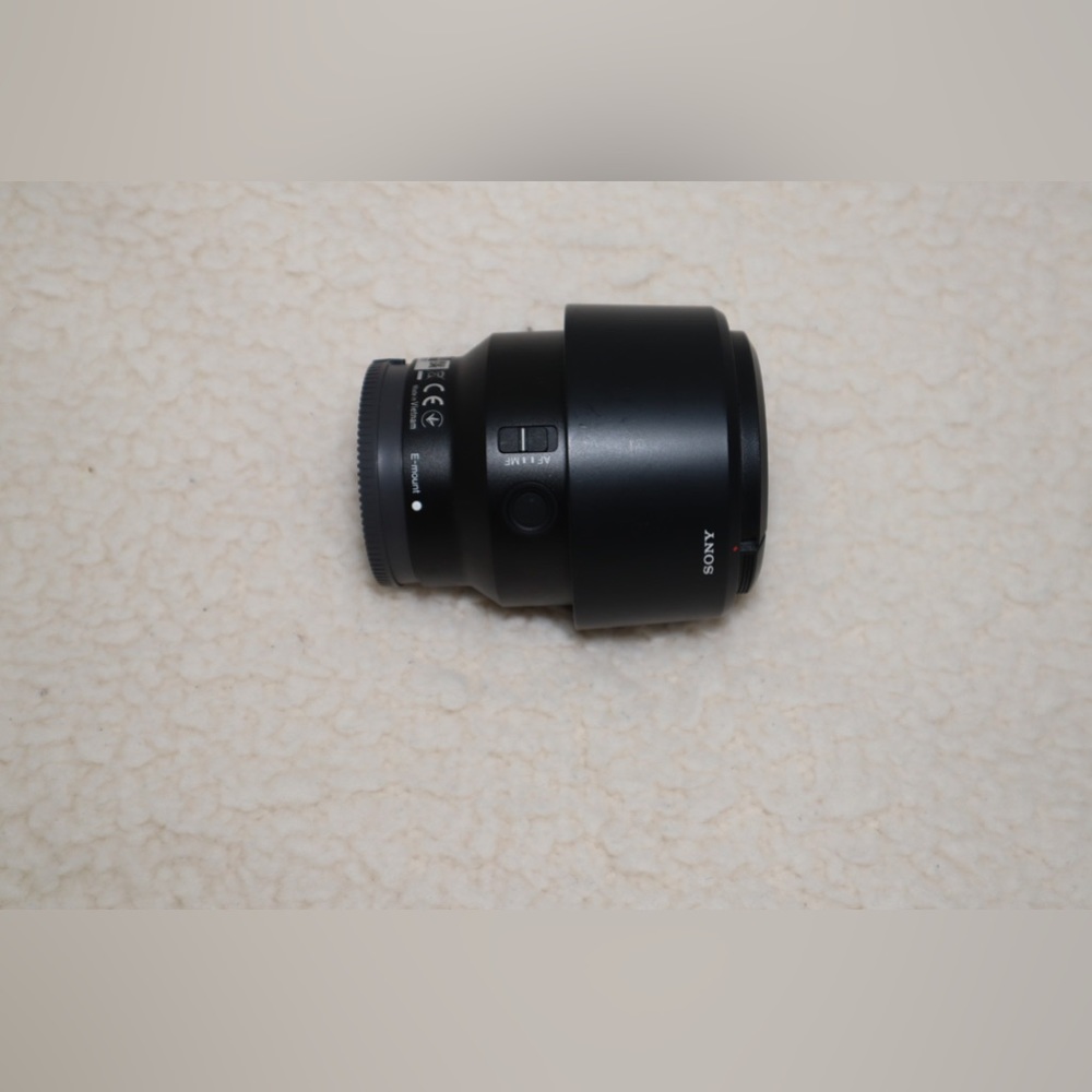 Sony - FE 85mm f/1.8